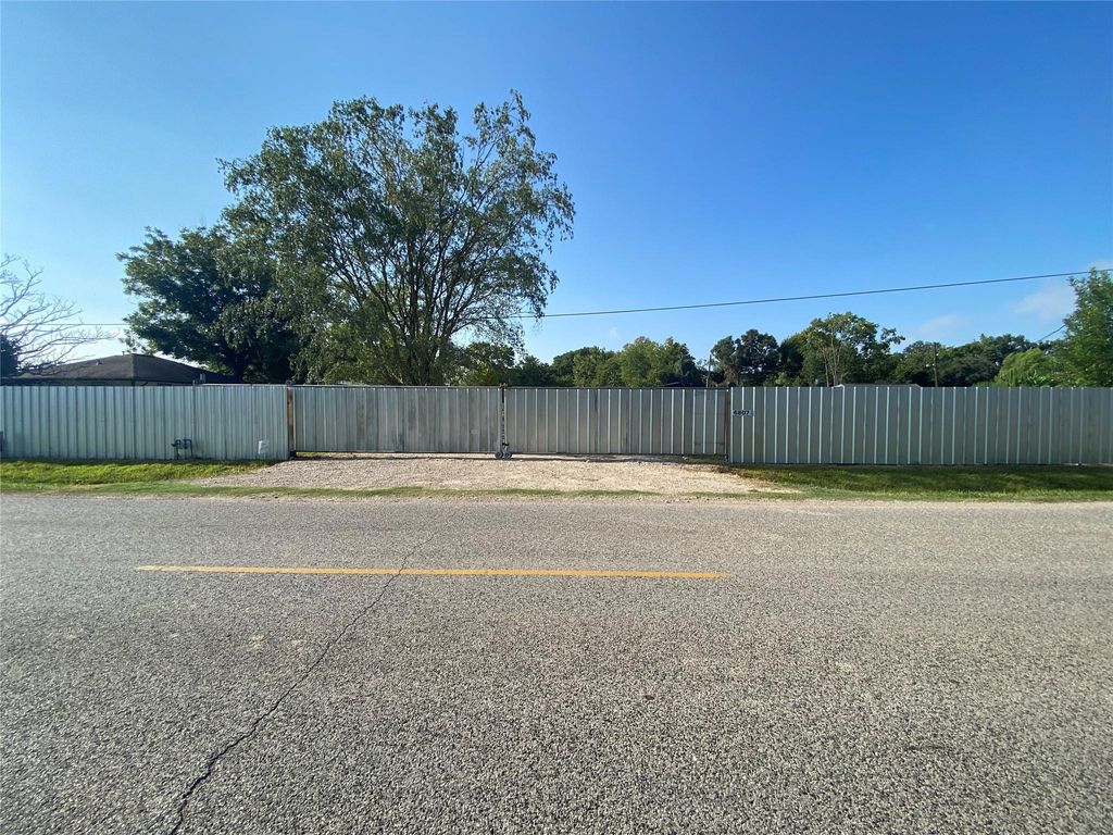 6807 Spindle Drive, Houston, TX 77086
