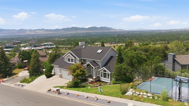 3439 E CANYON COVE DR, Holladay, UT 84121