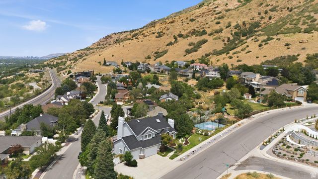 3439 E CANYON COVE DR, Holladay, UT 84121