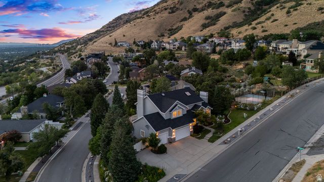 3439 E CANYON COVE DR, Holladay, UT 84121
