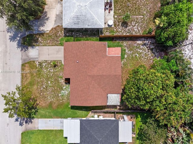 365 NW 46th Street, Oakland Park, FL 33309