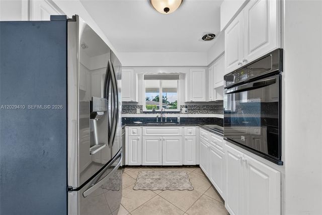 365 NW 46th Street, Oakland Park, FL 33309