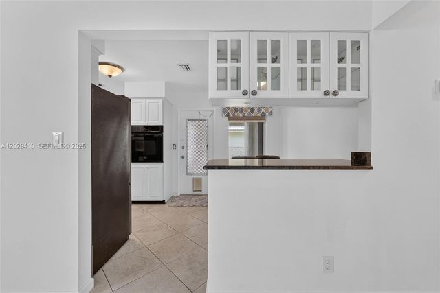 365 NW 46th Street, Oakland Park, FL 33309