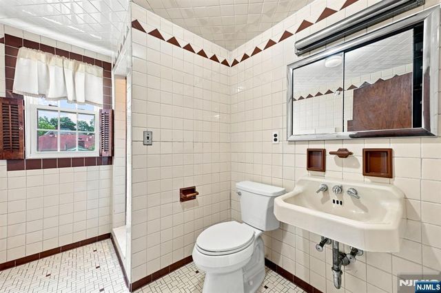 1219 Valley Road, Clifton, NJ 07043