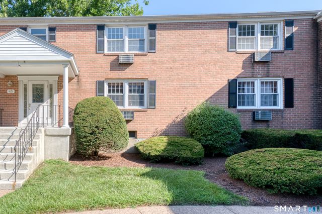45 Brewster Road B, Glastonbury, CT 06033
