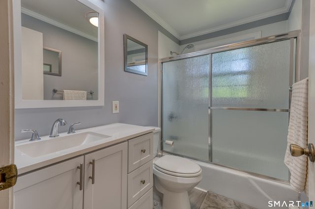 45 Brewster Road B, Glastonbury, CT 06033