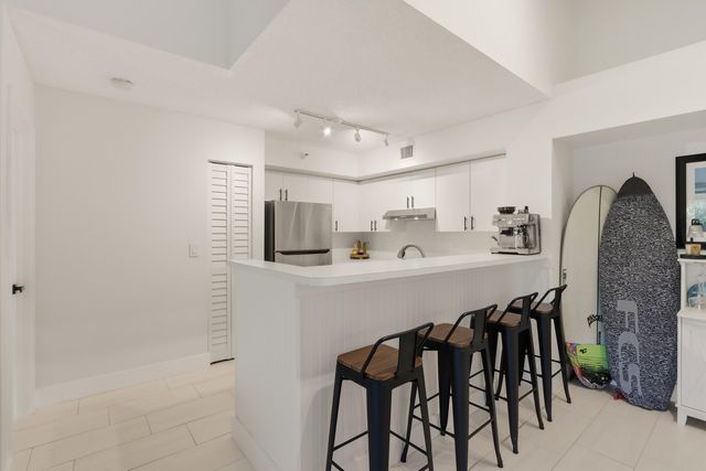 110 Yacht Club Way 306, Hypoluxo, FL 33462