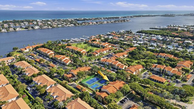 110 Yacht Club Way 306, Hypoluxo, FL 33462