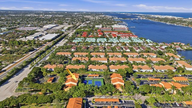 110 Yacht Club Way 306, Hypoluxo, FL 33462