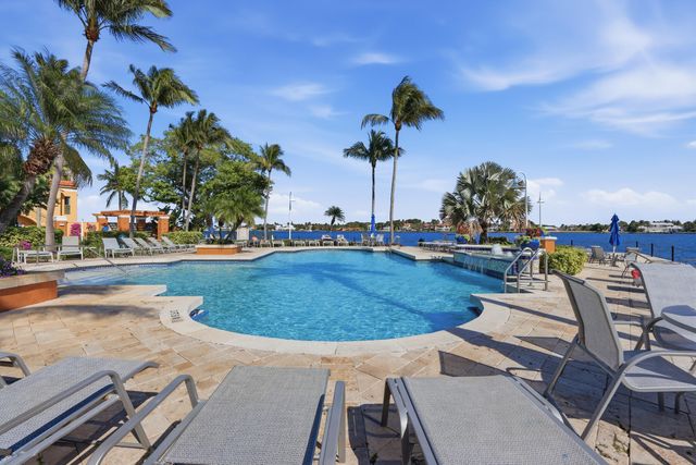 110 Yacht Club Way 306, Hypoluxo, FL 33462