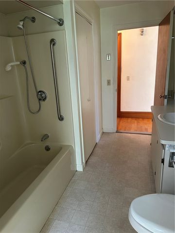 6 CHURCH Street, Smithfield, RI 02828