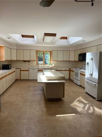 6 CHURCH Street, Smithfield, RI 02828
