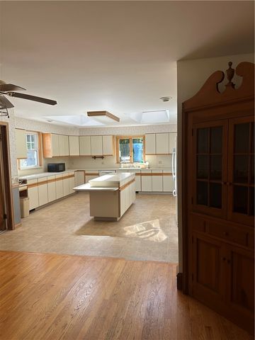 6 CHURCH Street, Smithfield, RI 02828