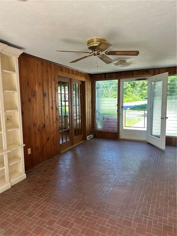 6 CHURCH Street, Smithfield, RI 02828