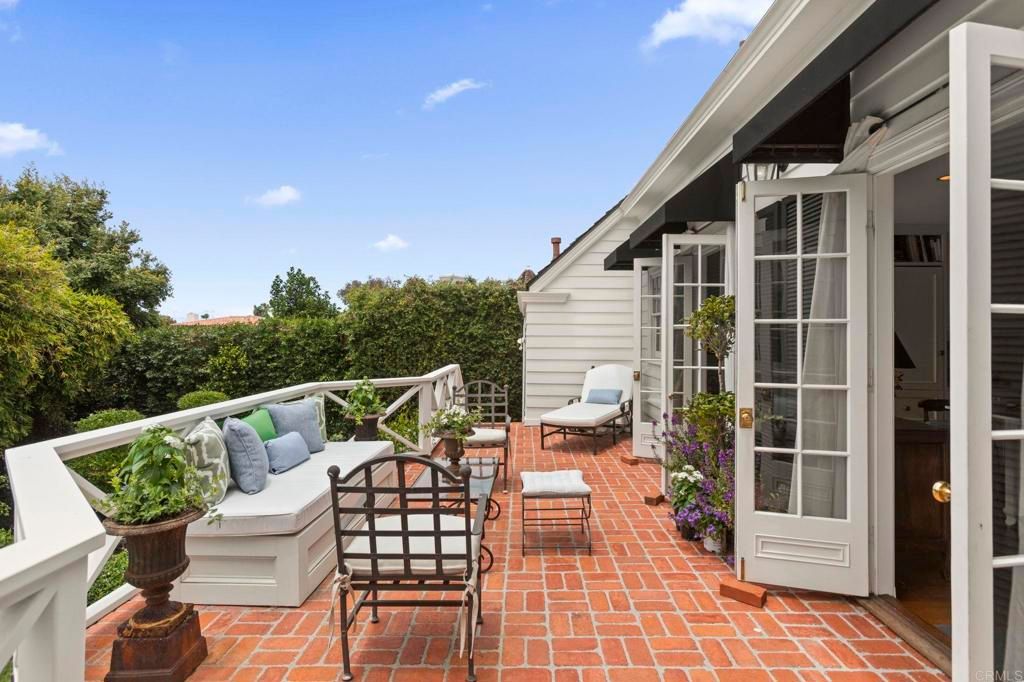 Image 10 of property listing at 7716 Lookout Drive, La Jolla, CA 92037