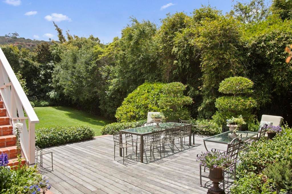 Image 14 of property listing at 7716 Lookout Drive, La Jolla, CA 92037