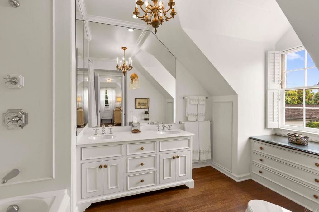 Image 28 of property listing at 7716 Lookout Drive, La Jolla, CA 92037