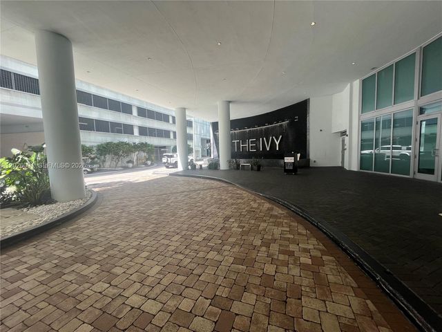 90 SW 3rd St 1705, Miami, FL 33130