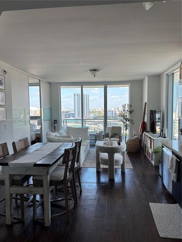 90 SW 3rd St 1705, Miami, FL 33130