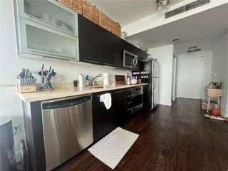 90 SW 3rd St 1705, Miami, FL 33130
