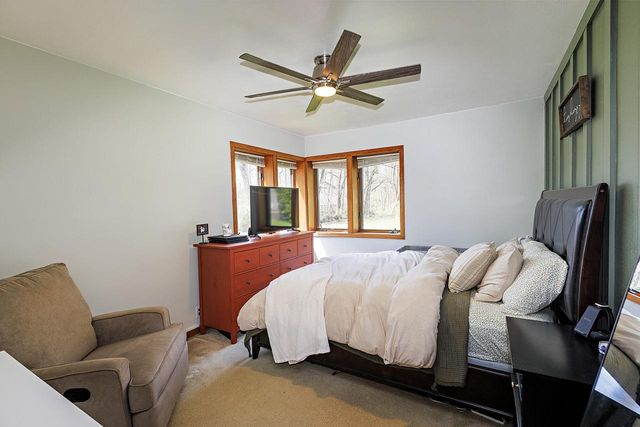 29134 White Oak LANE, Waterford, WI 53185