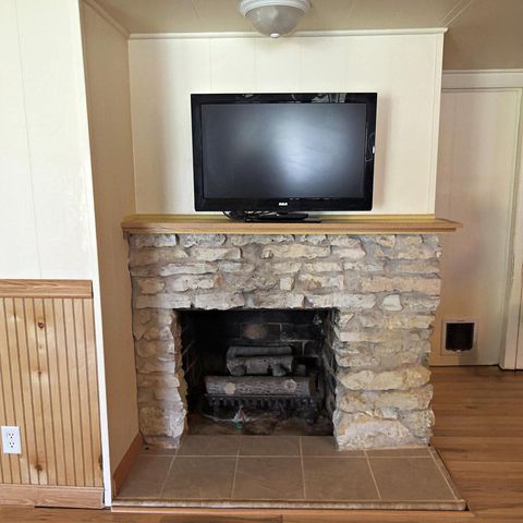 29134 White Oak LANE, Waterford, WI 53185