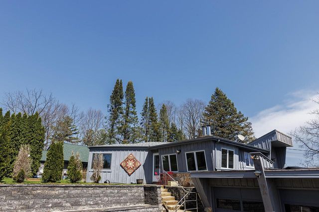 29134 White Oak LANE, Waterford, WI 53185