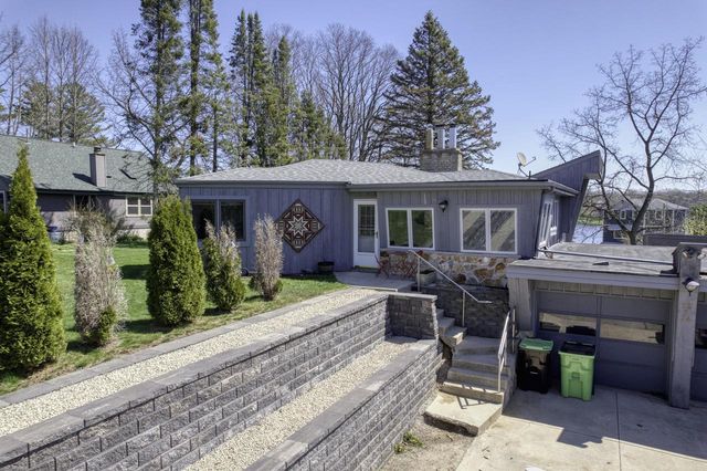 29134 White Oak LANE, Waterford, WI 53185