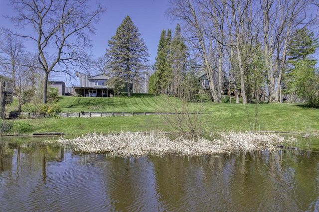 29134 White Oak LANE, Waterford, WI 53185