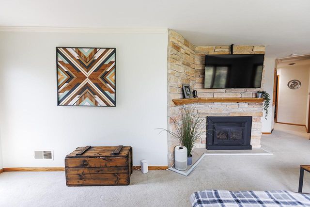 29134 White Oak LANE, Waterford, WI 53185