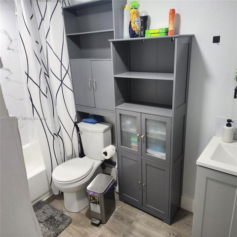 21200 NW 29th Ave, Miami Gardens, FL 33056