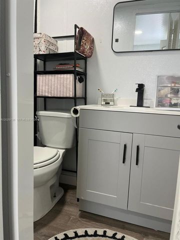 21200 NW 29th Ave, Miami Gardens, FL 33056
