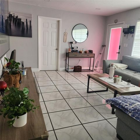 21200 NW 29th Ave, Miami Gardens, FL 33056