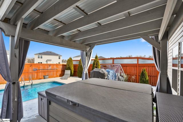 320 Fox Hollow Lane, Pelzer, SC 29669