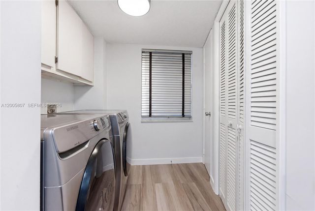 625 Oaks Dr 304, Pompano Beach, FL 33069