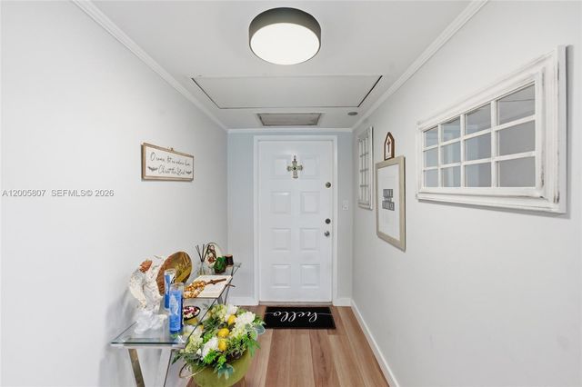 625 Oaks Dr 304, Pompano Beach, FL 33069