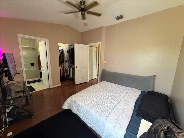 810 NE 212th Ter 2, Miami, FL 33179