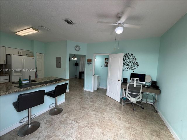810 NE 212th Ter 2, Miami, FL 33179