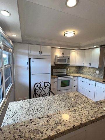 2202 Lucaya Bend C4, Coconut Creek, FL 33066