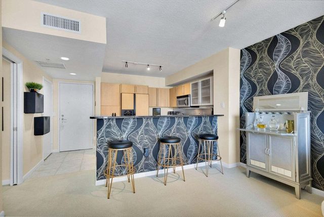1551 N Flagler Drive 804, West Palm Beach, FL 33401