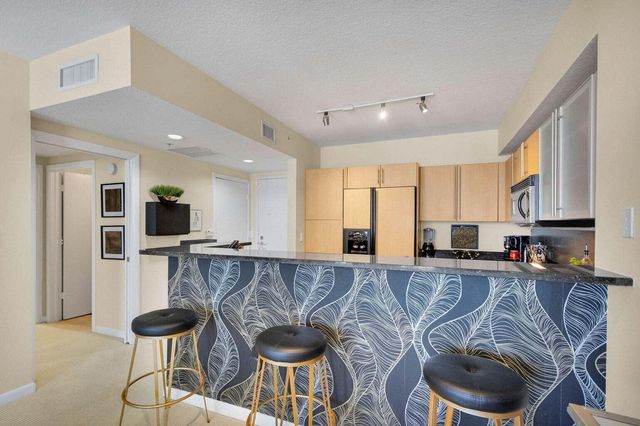 1551 N Flagler Drive 804, West Palm Beach, FL 33401