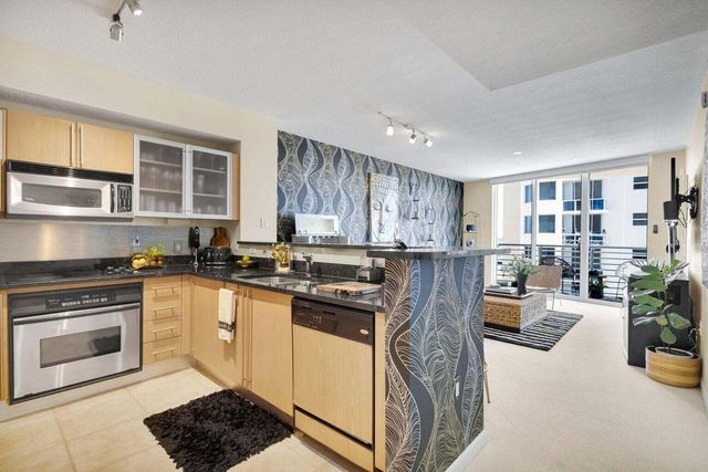 1551 N Flagler Drive 804, West Palm Beach, FL 33401