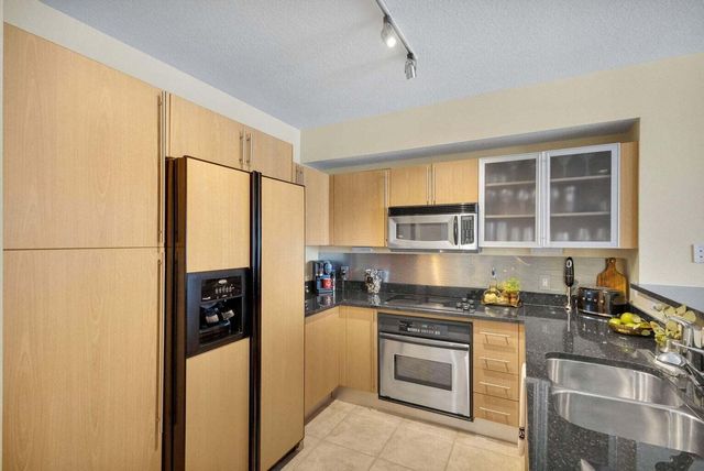 1551 N Flagler Drive 804, West Palm Beach, FL 33401