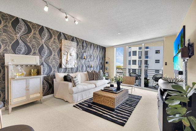 1551 N Flagler Drive 804, West Palm Beach, FL 33401