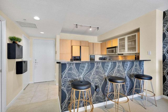 1551 N Flagler Drive 804, West Palm Beach, FL 33401