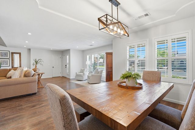2702 Burl Court, Hanford, CA 93230