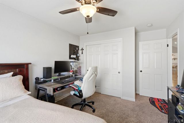 2702 Burl Court, Hanford, CA 93230