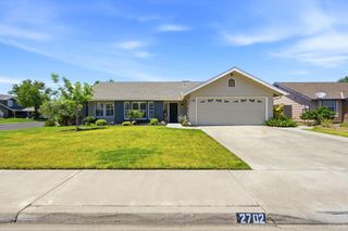2702 Burl Court, Hanford, CA 93230