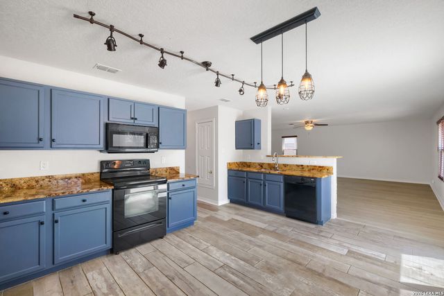 249 Hinge, Cibolo, TX 78108