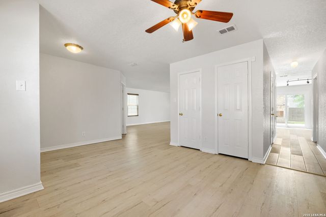 249 Hinge, Cibolo, TX 78108
